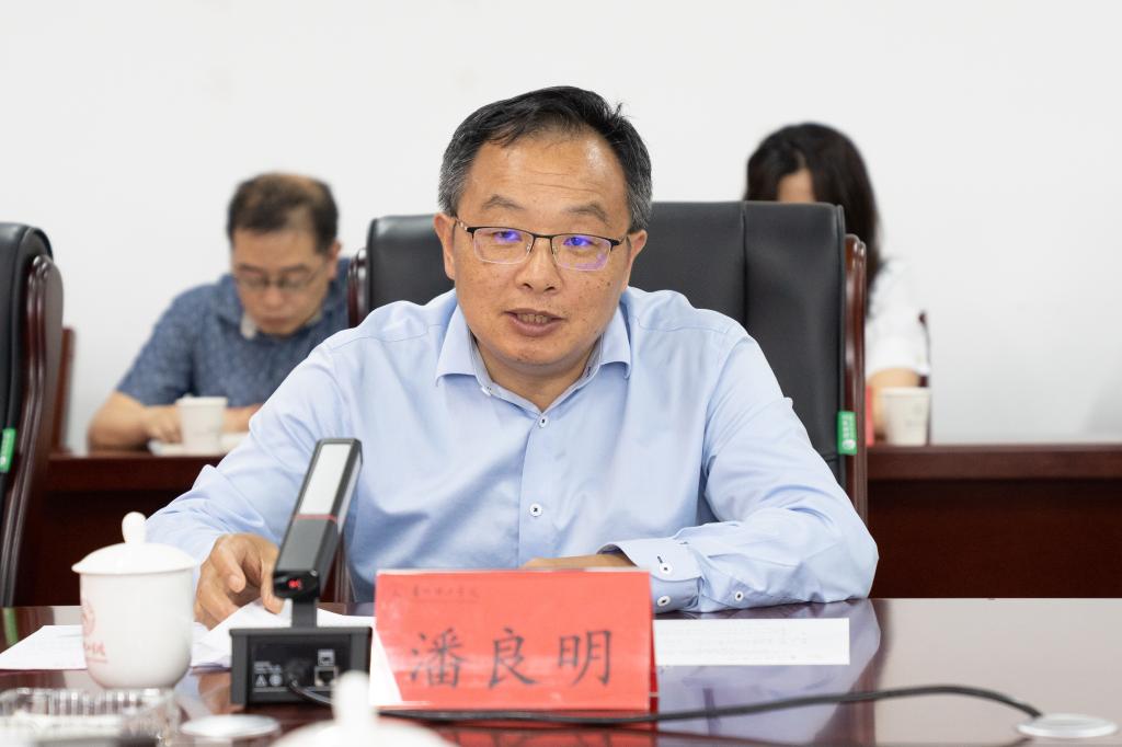 潘良明.jpg